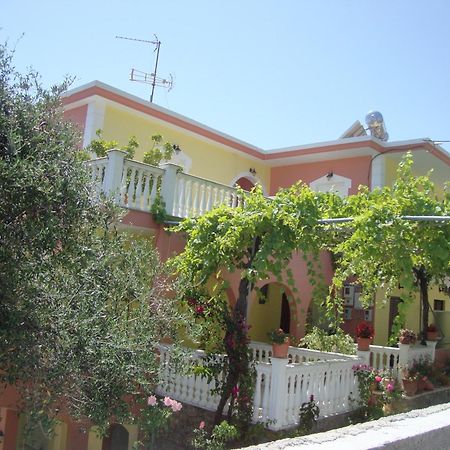 Appartement Nikolaou Thomas House à Parga Extérieur photo