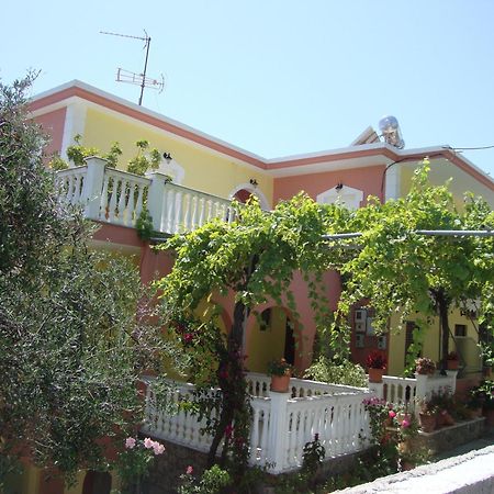 Appartement Nikolaou Thomas House à Parga Extérieur photo