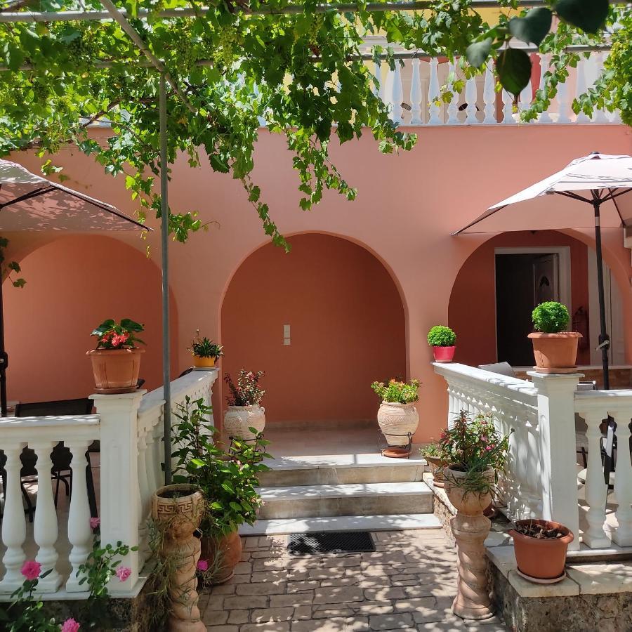 Appartement Nikolaou Thomas House à Parga Extérieur photo