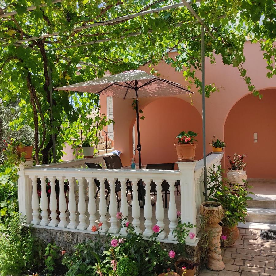 Appartement Nikolaou Thomas House à Parga Extérieur photo